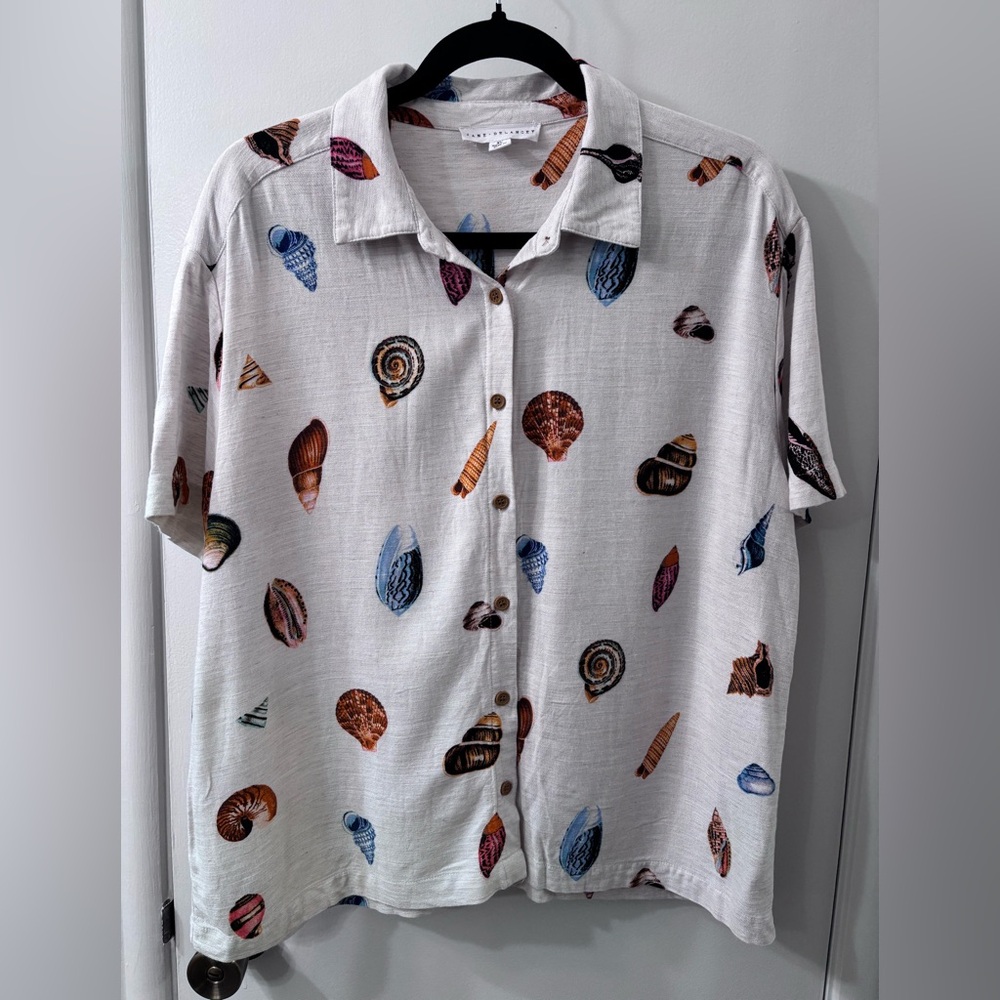 Jane and Delancey Seashell Print Button Up Linen/Rayon Woman’s XL